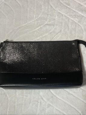 Céline Dion Black Glitter evening clutch with giant ring